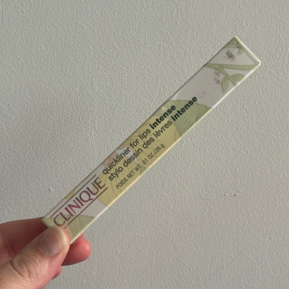 Clinique Lip Liner - Intense Blush - Picture 3 of 3